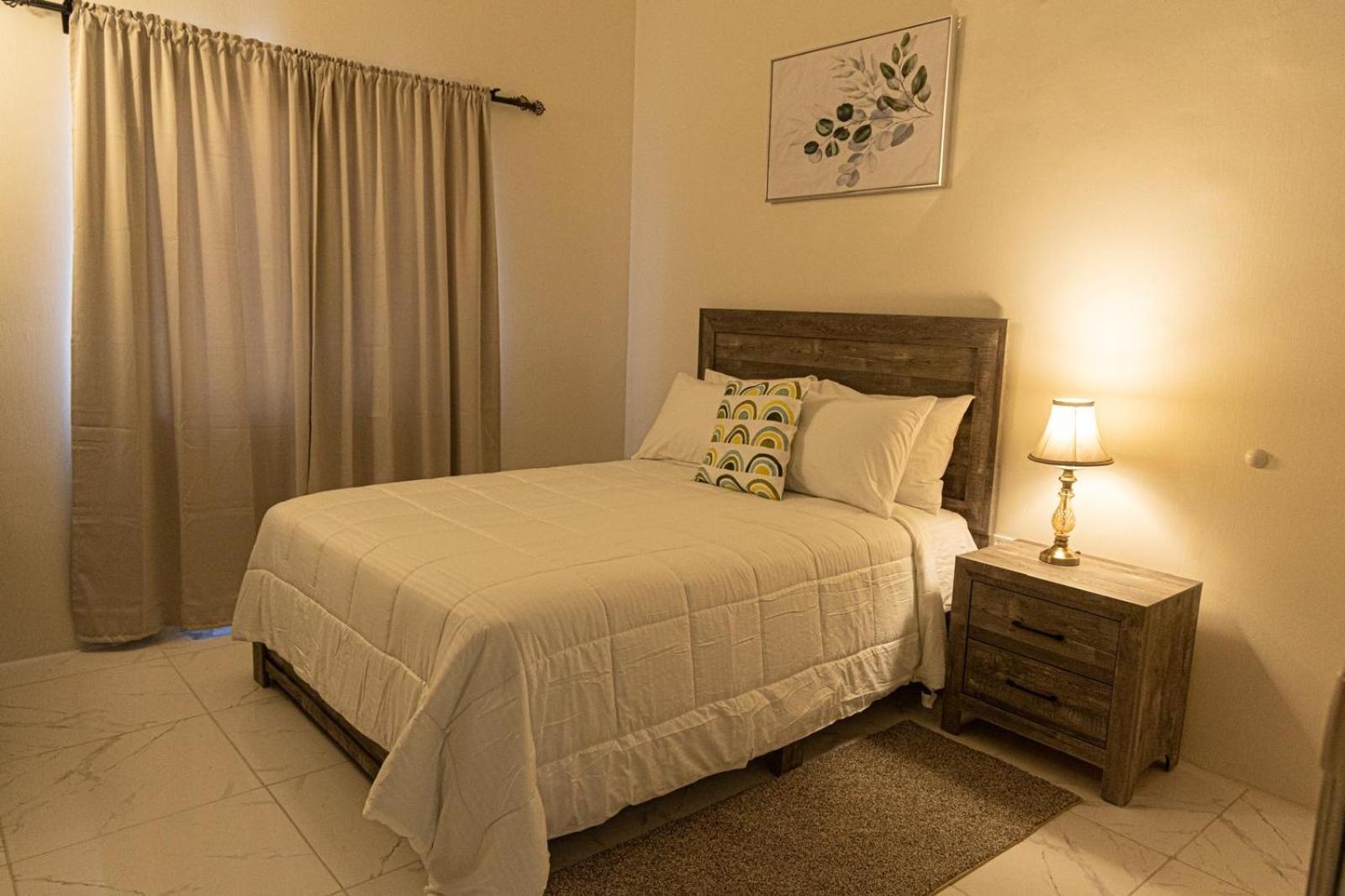 Phoenix Park Villas - Portmore - 10Mins To Beach Exterior foto